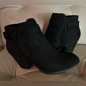Cityclassified Black Ankle Booties
